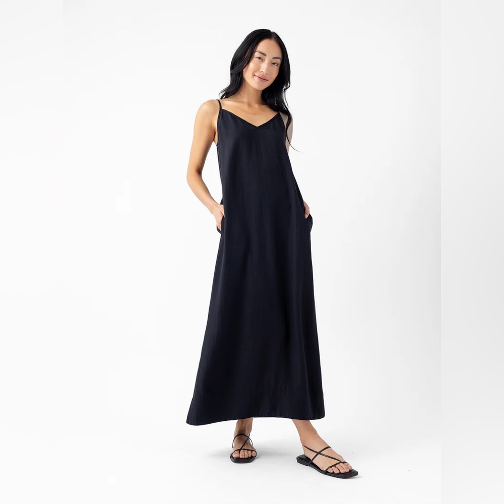 Cozy Earth Slip Dress size Large Black